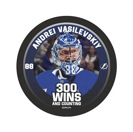 Шайба Вратарь НХЛ VASILEVSKY Тампа 300 WINS 1-ст.