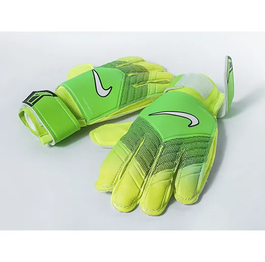 Перчатки вратарские Nike зелёные, р-р 7