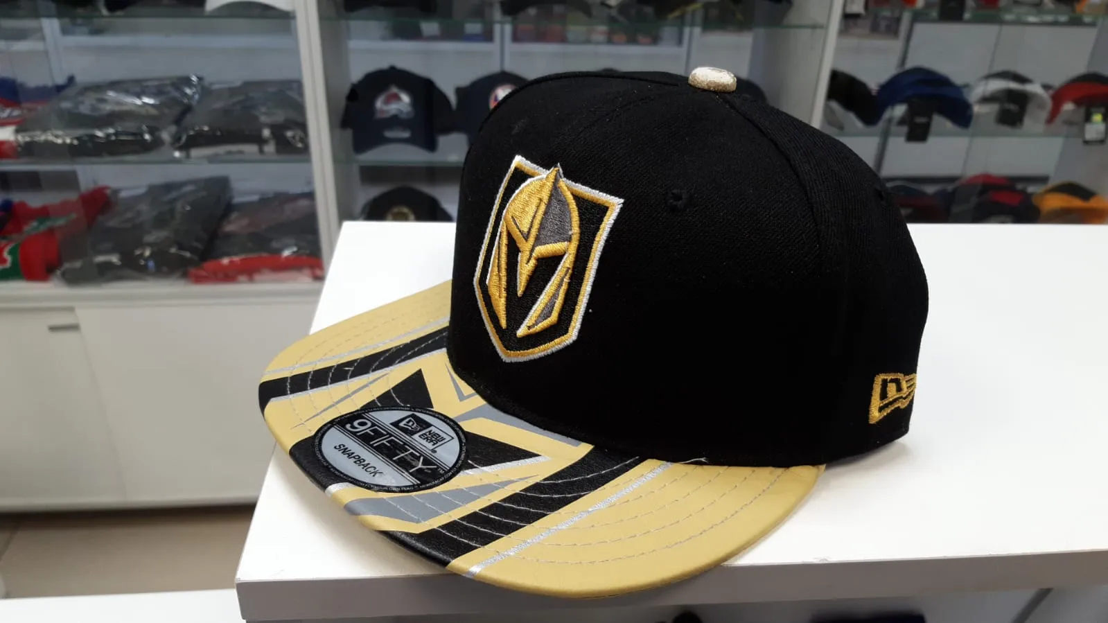 Бейсболка Вегас New Era 08 Snapback черная, 56-60