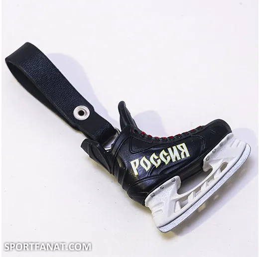 Брелок конек Россия (шнурки красные)