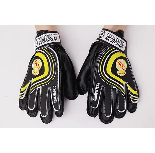 Перчатки вратарские FC Real Madrid